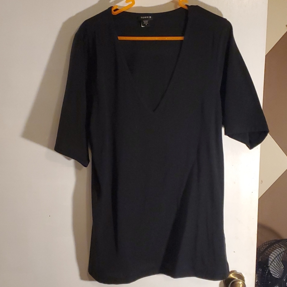 Torrid v-neck 3/4 foxy top